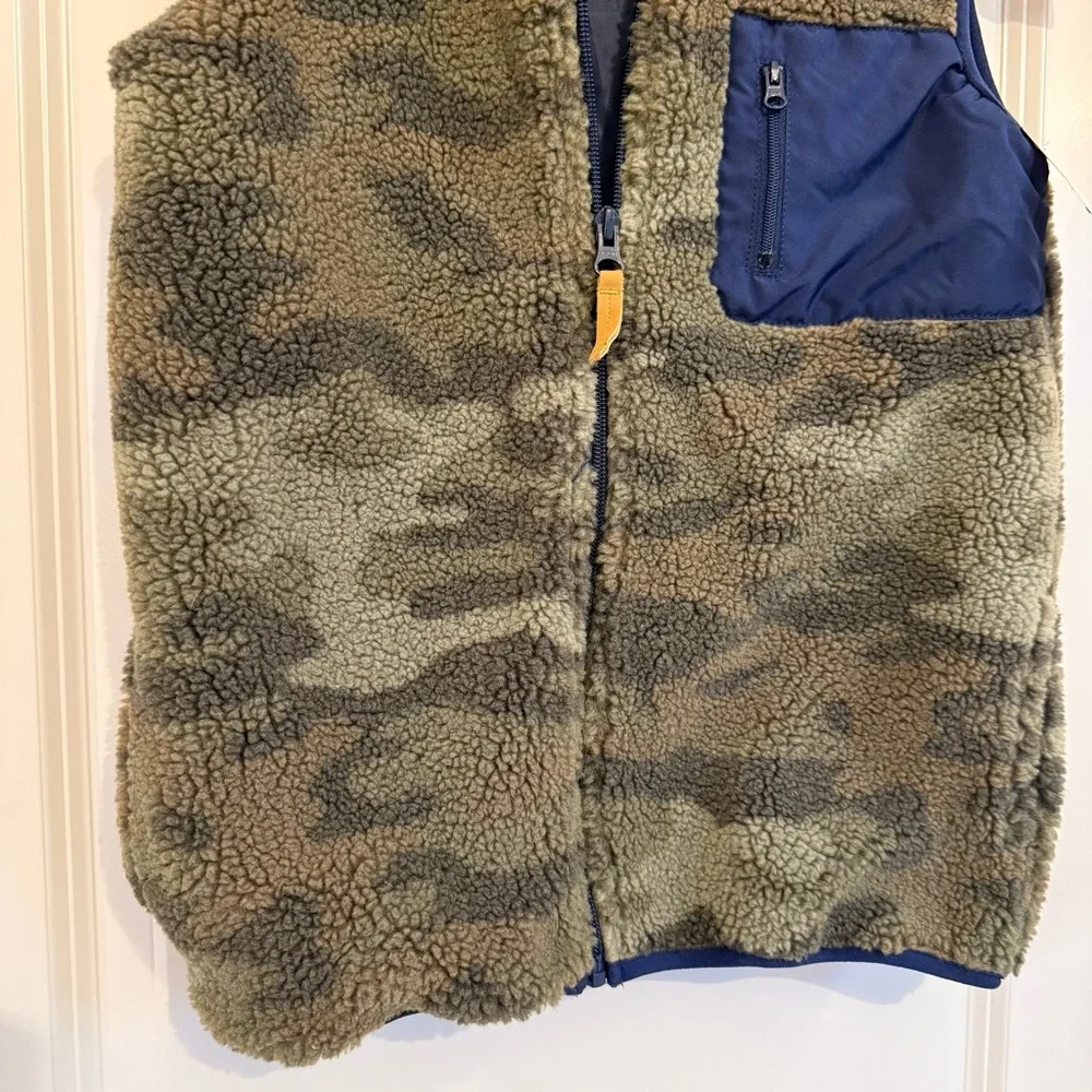 NWT Carter's Camouflage Fleece Vest Navy Pocket outdoor active layer sz 10